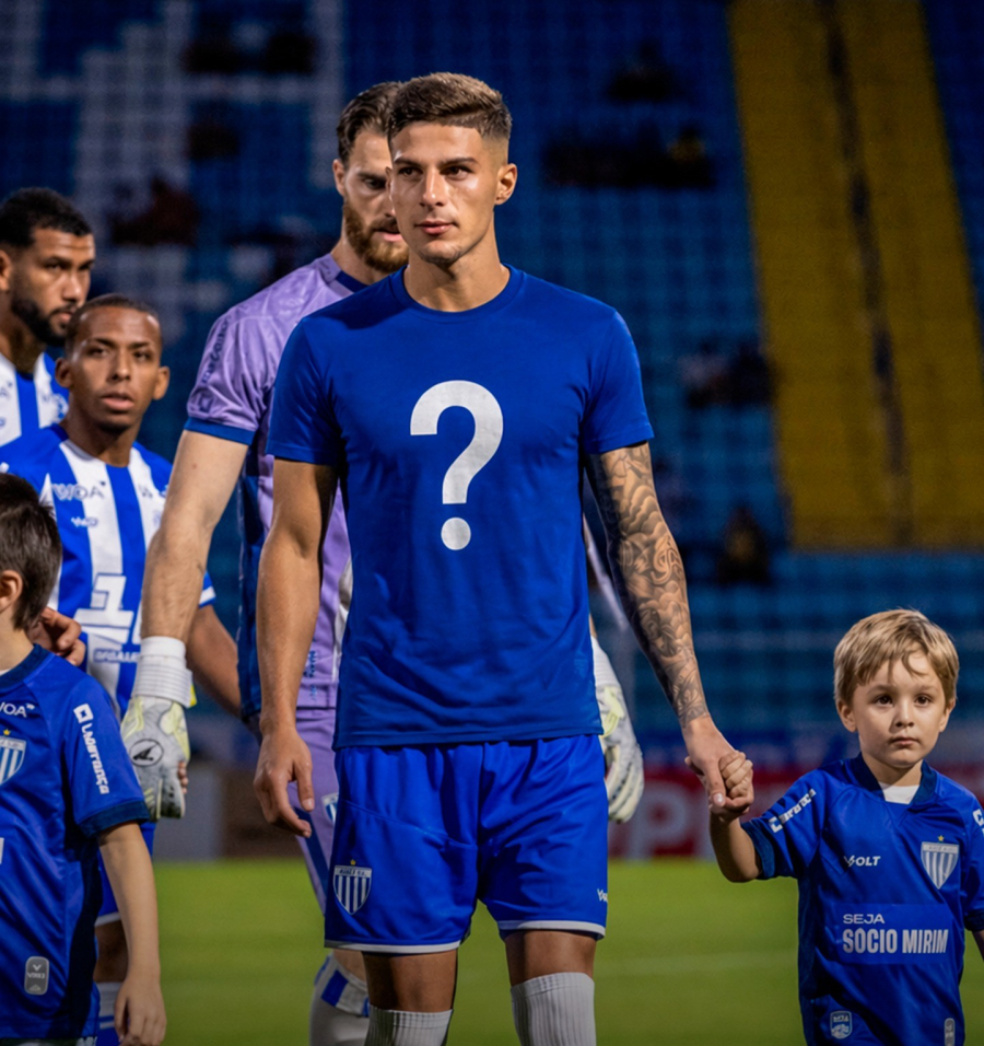 Avaí lança novo uniforme com inspiração na história centenária do clube
