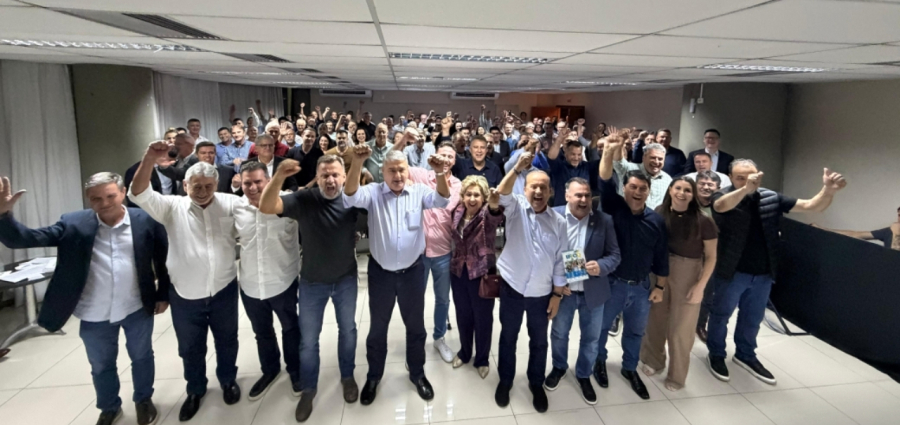 Jorginho Mello reúne prefeitos e amplia articulação política em SC