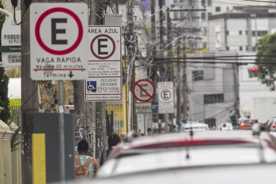 Florianópolis terá nova Zona Azul com vagas divididas por áreas e tempo de permanência