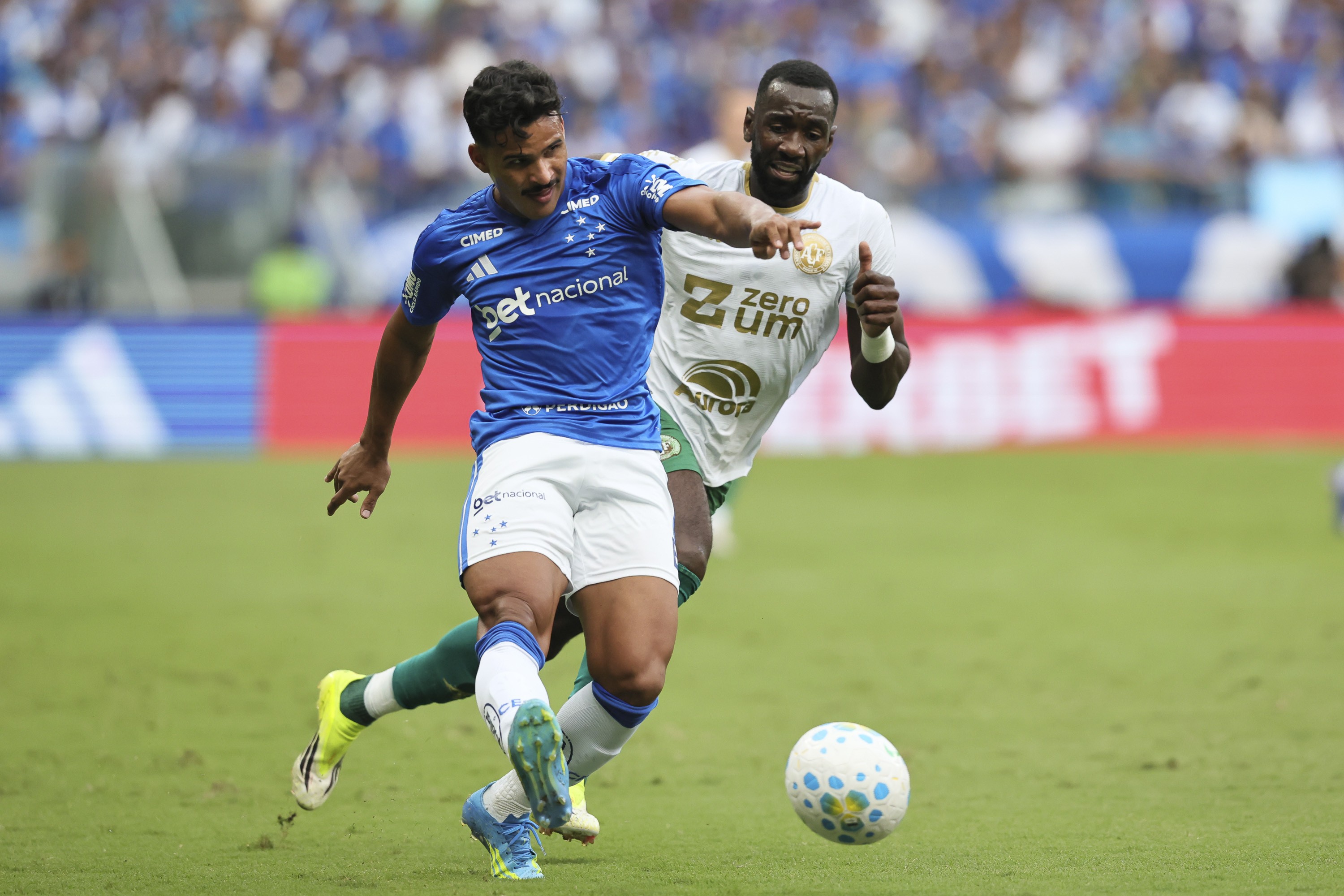 João Paulo e Anderson se destacam em reação da Chapecoense no fim; dê suas notas