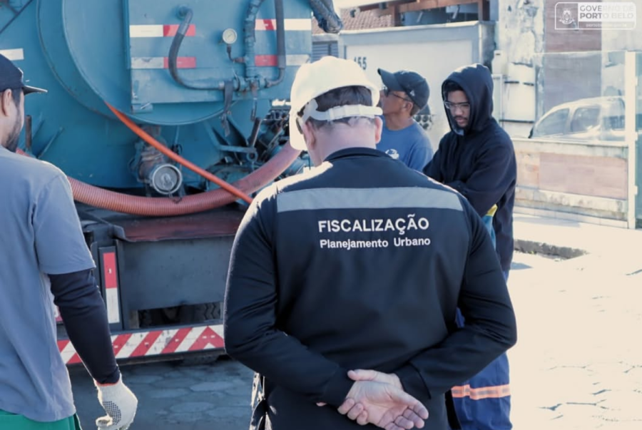 Porto Belo intensifica fiscalização contra descarte irregular de concreto na rede pluvial