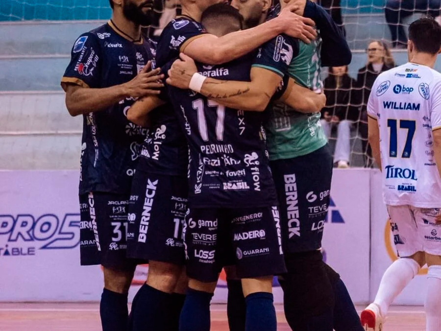 São Lourenço encara o Jaraguá fora de casa em duelo que vale a liderança da Série Ouro