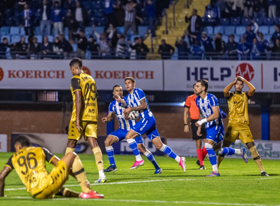 Avaí vira sobre o Sport no fim e deixa o Z-4 da Série B