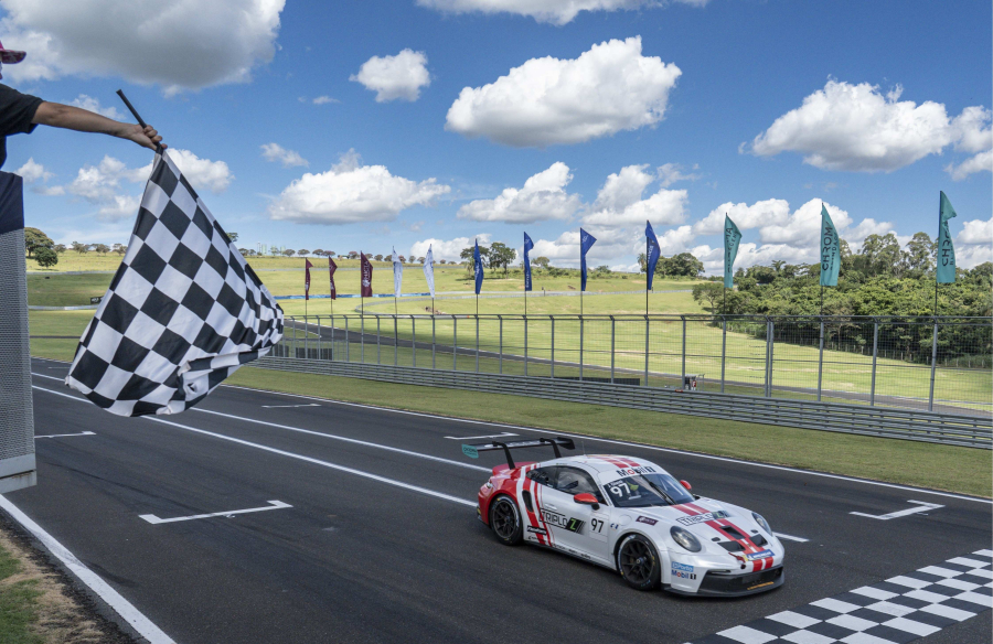 Jeff Giassi busca novo pódio na 7ª etapa da Porsche Cup, em Interlagos