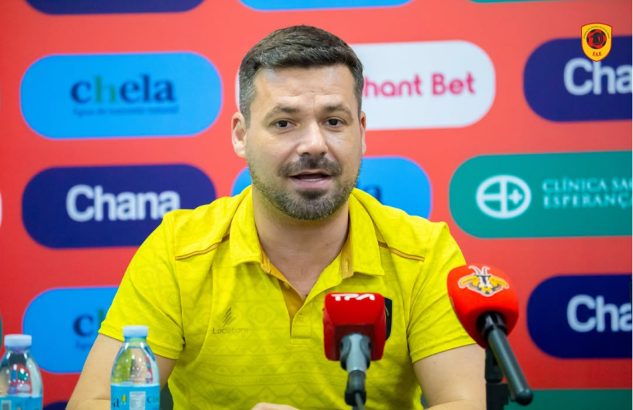 FAF apresenta Márcio Garcez como novo selecionador nacional de futsal