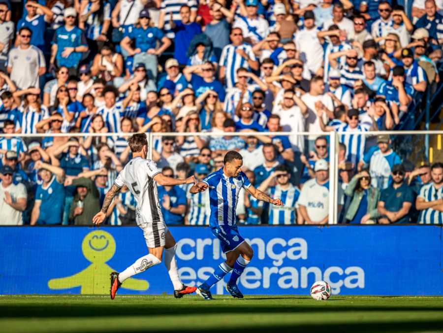 Avaí empata com o Athletic diante de recorde de público na Ressacada e se complica na Série B